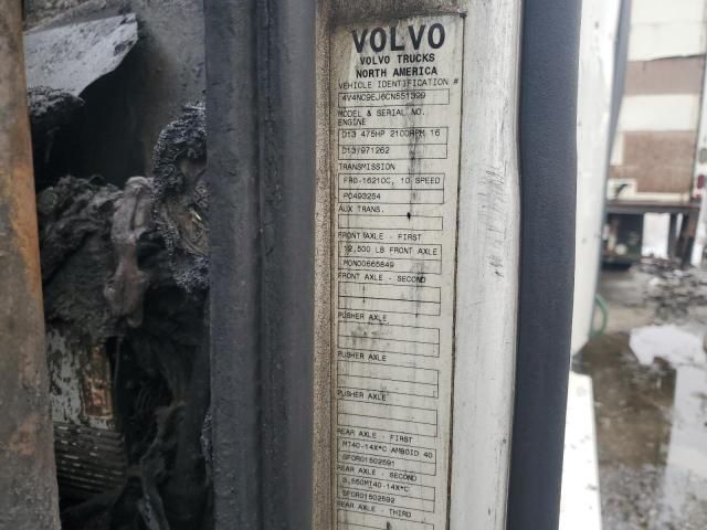 2012 Volvo VNL Semi Truck