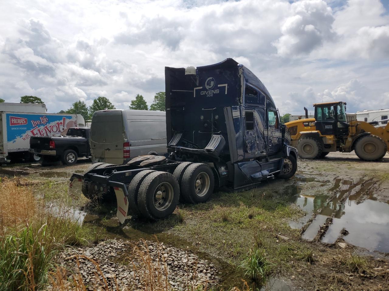 2024 Kenworth T680 Semi Truck