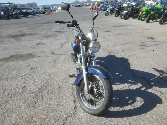 2003 Suzuki GZ250