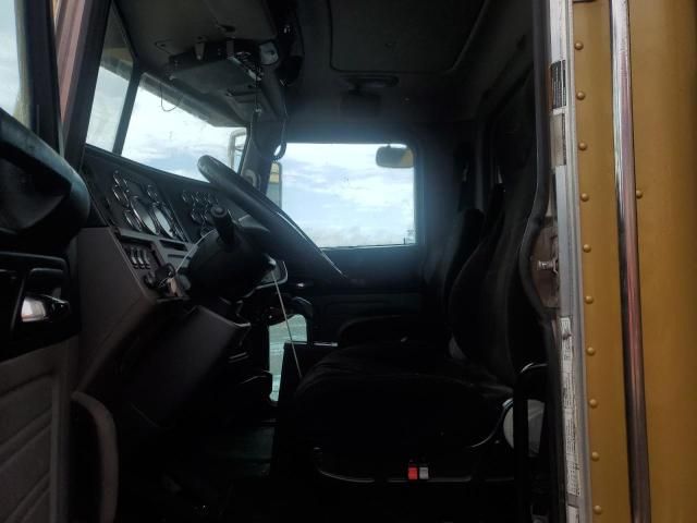 2013 Peterbilt 367
