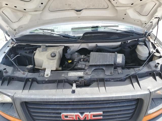 2005 GMC Savana G2500