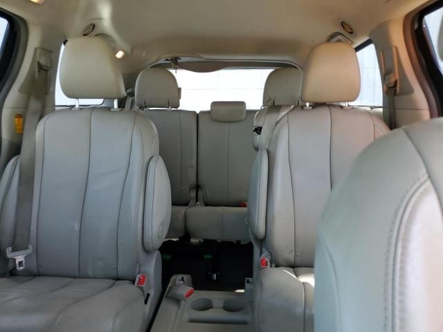 2014 Toyota Sienna XLE