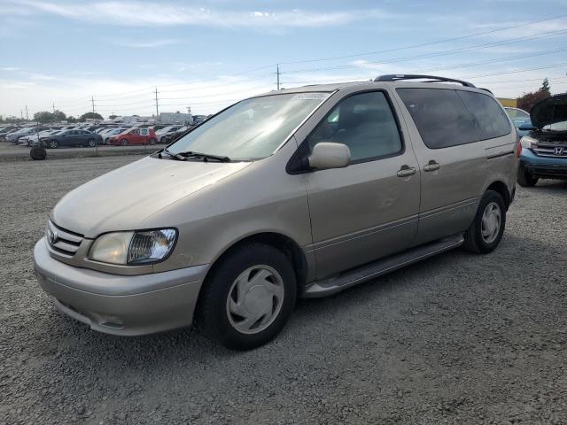 2001 Toyota Sienna le