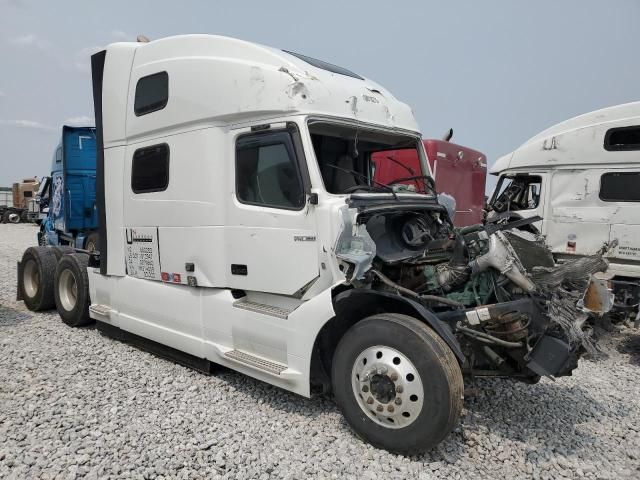 2022 Volvo VNL Semi Truck