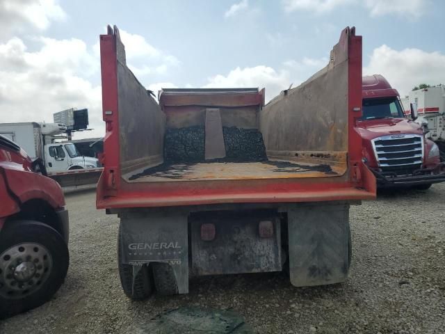 1999 International 2000 2674