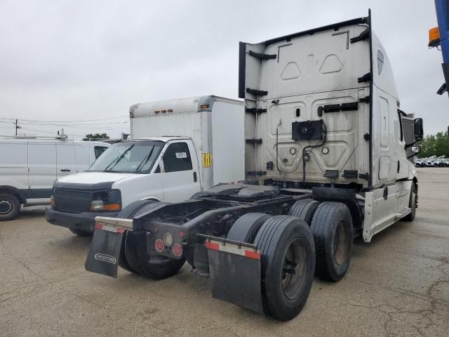 2019 Freightliner Cascadia 126
