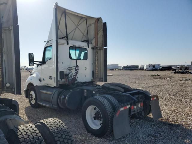 2016 Kenworth T680 Semi Truck