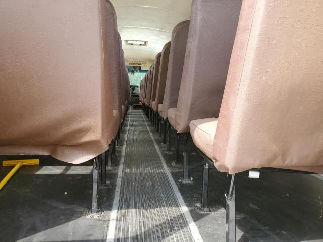 2009 Ic Corporation 3000 CE