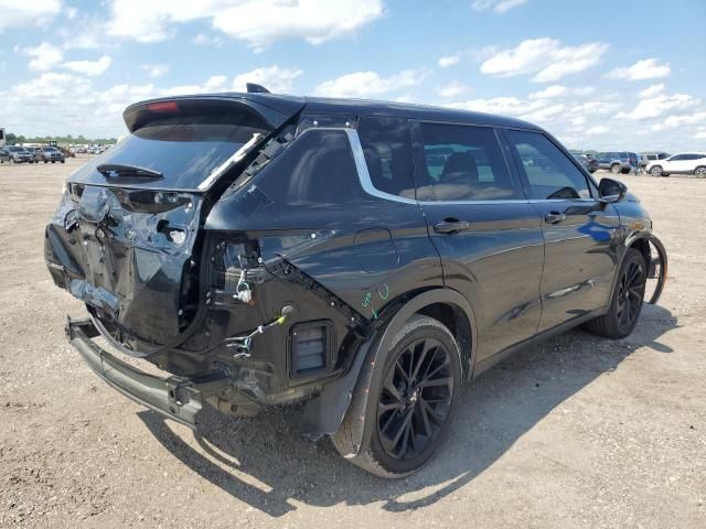 2022 Mitsubishi Outlander SE