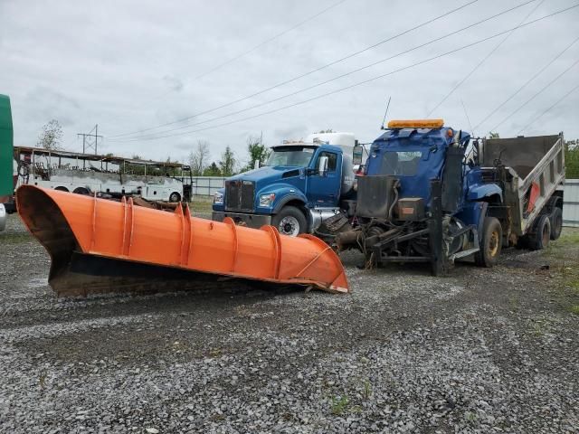 2010 Freightliner FLD120 Dump Truck