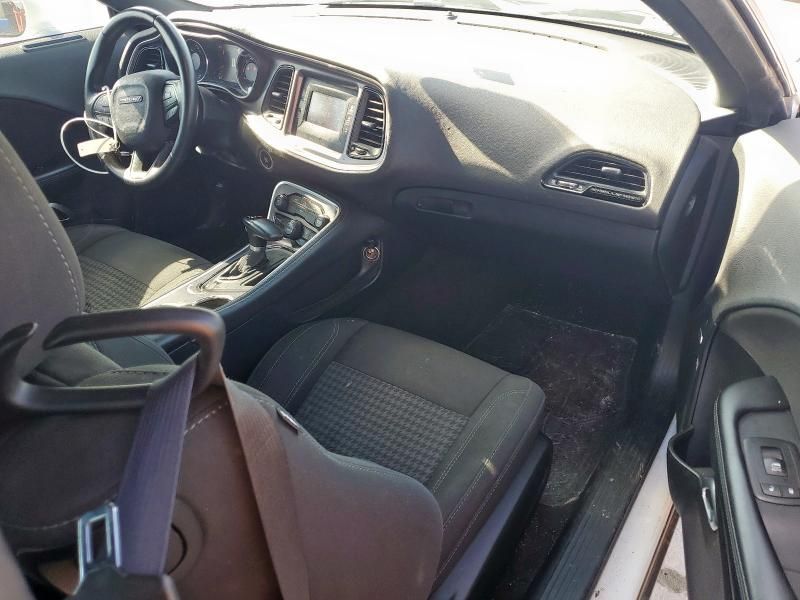 2016 Dodge Challenger SXT
