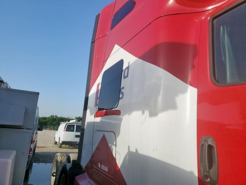 2020 International LT625