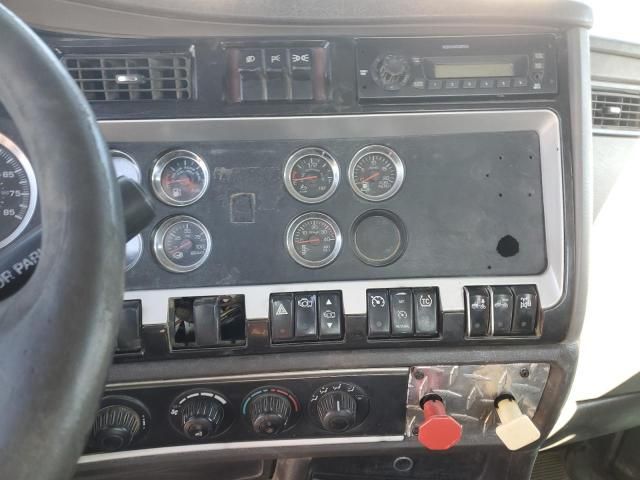 2012 Kenworth T800 Semi Truck