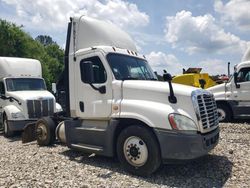 Salvage trucks for sale at Florence, MS auction: 2016 Freightliner Cascadia Semi Truck