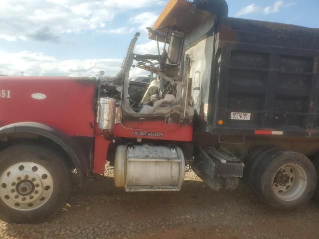 1997 Peterbilt 357 Dump Truck