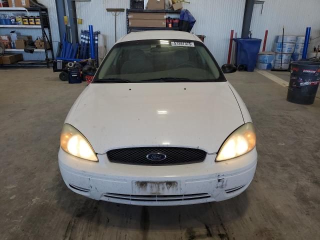 2004 Ford Taurus SE