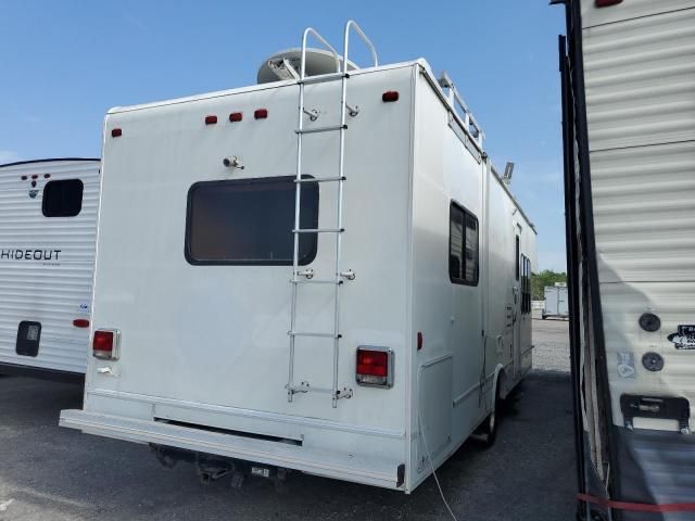 2006 Ford Econoline E450 Super Duty Cutaway Van