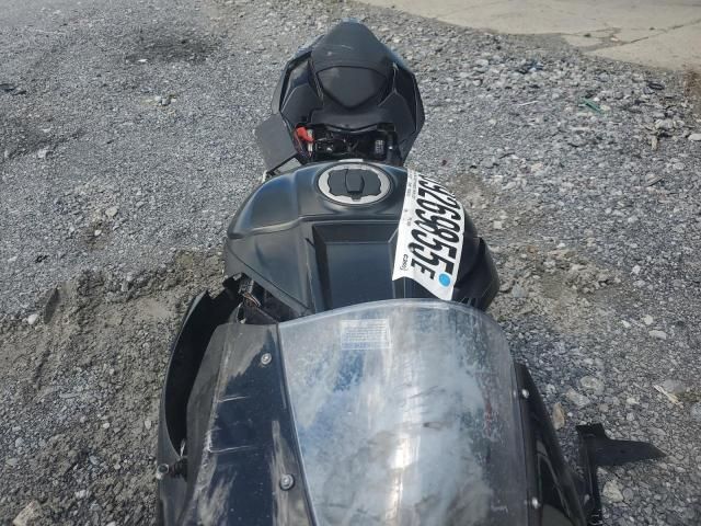 2025 Kawasaki ZX1002 L