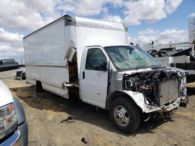 2021 GMC Savana Cutaway G3500