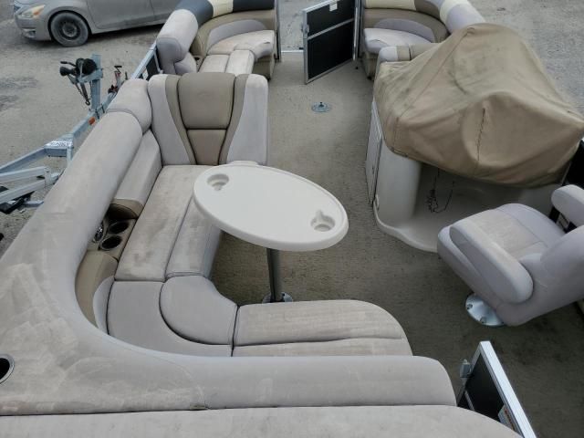 2014 Starcraft Co Boat