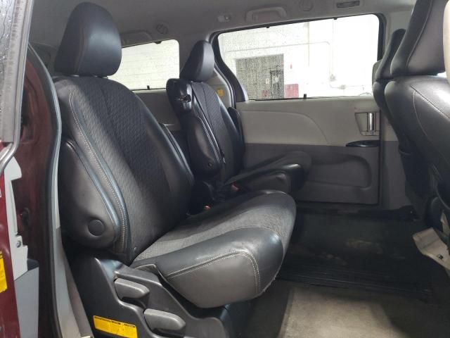 2013 Toyota Sienna Sport