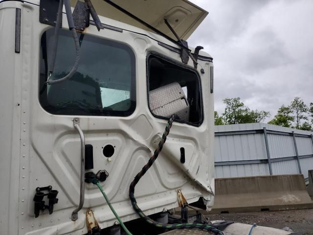 2019 Freightliner Cascadia 126 Semi Truck