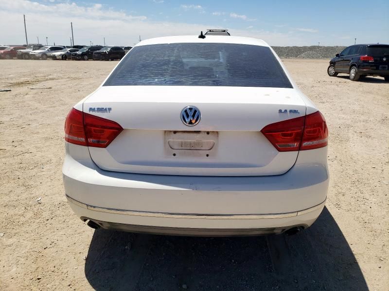 2013 Volkswagen Passat SEL