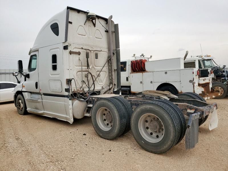2014 Freightliner Cascadia 125 Semi Truck