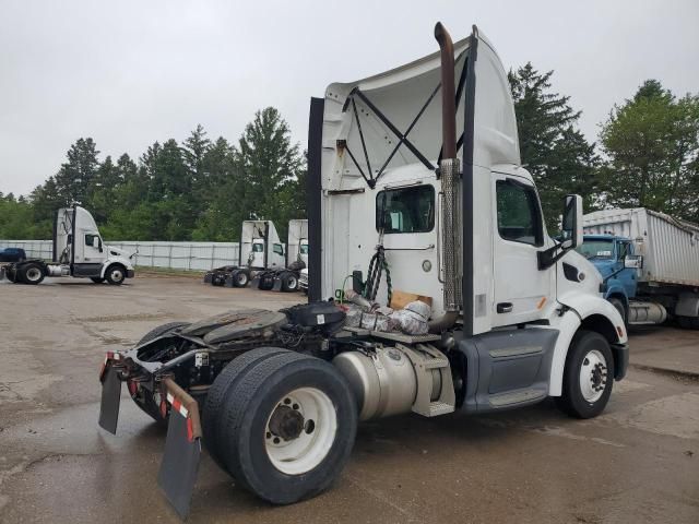 2018 Peterbilt 579 Semi Truck