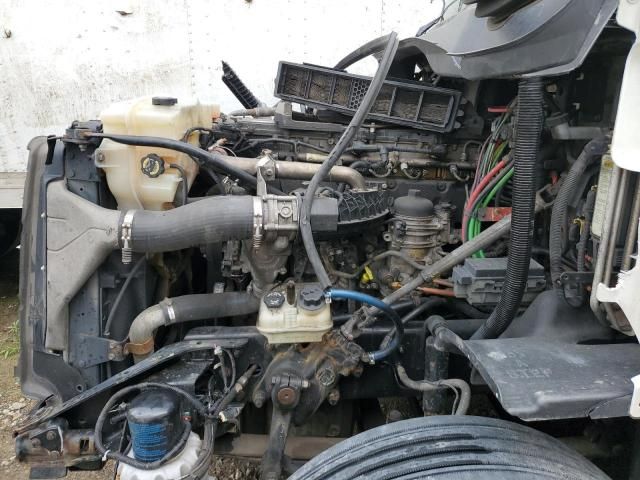 2016 Freightliner Cascadia 125 Semi Truck