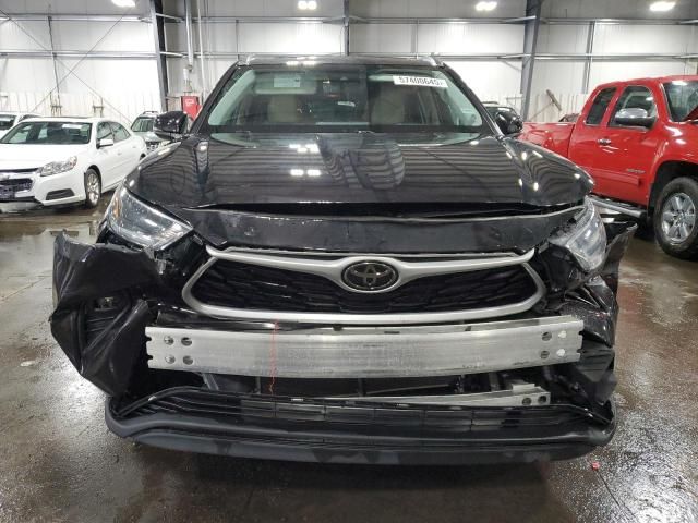 2021 Toyota Highlander XLE