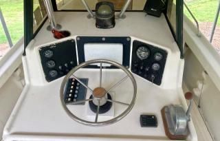1989 Mako Boat