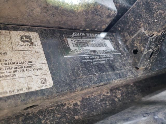 2022 John Deere XUV835R