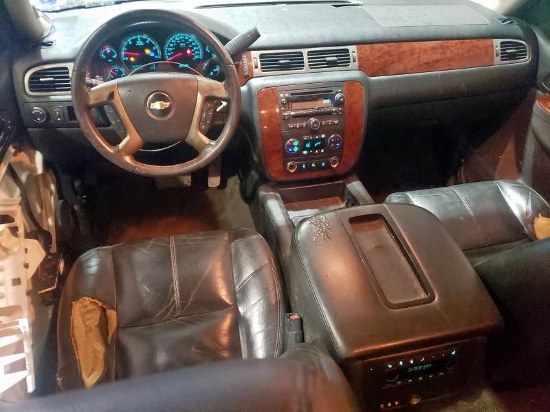 2014 Chevrolet Suburban C1500 LT