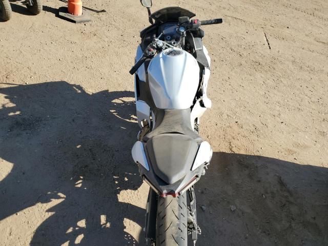 2024 Kawasaki EX500