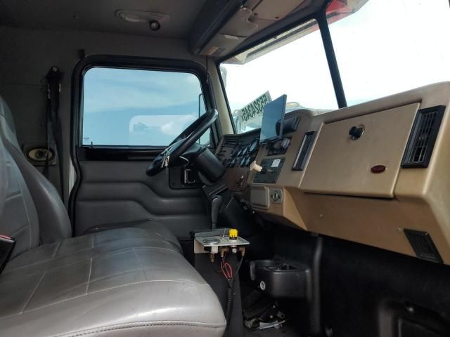 2009 Peterbilt 335 Flatbed Truck
