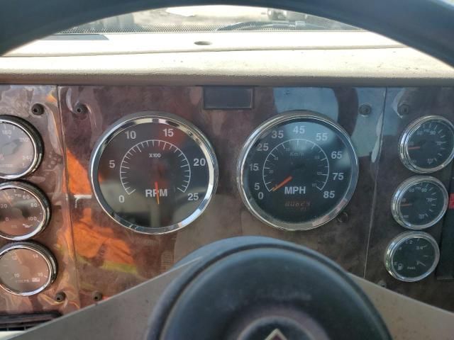 2006 International 9200I Semi Truck