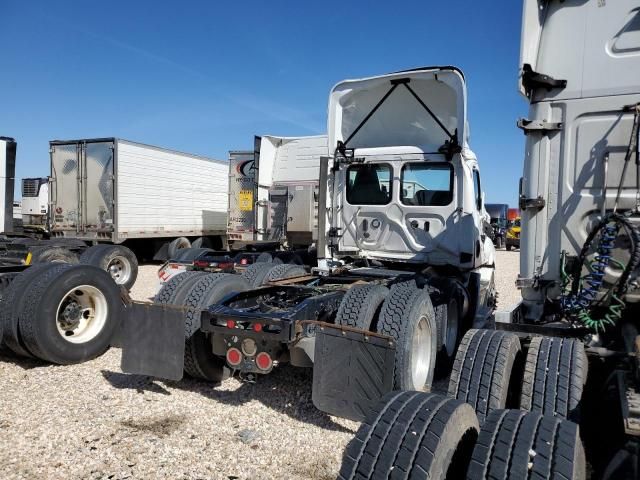 2021 Freightliner Cascadia 116