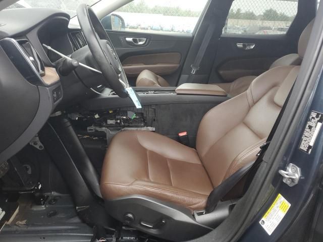 2018 Volvo XC60 T5 Momentum