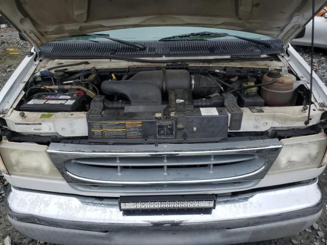 2000 Ford Econoline E150 Van