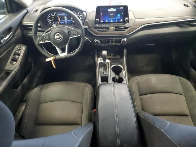 2024 Nissan Altima SV
