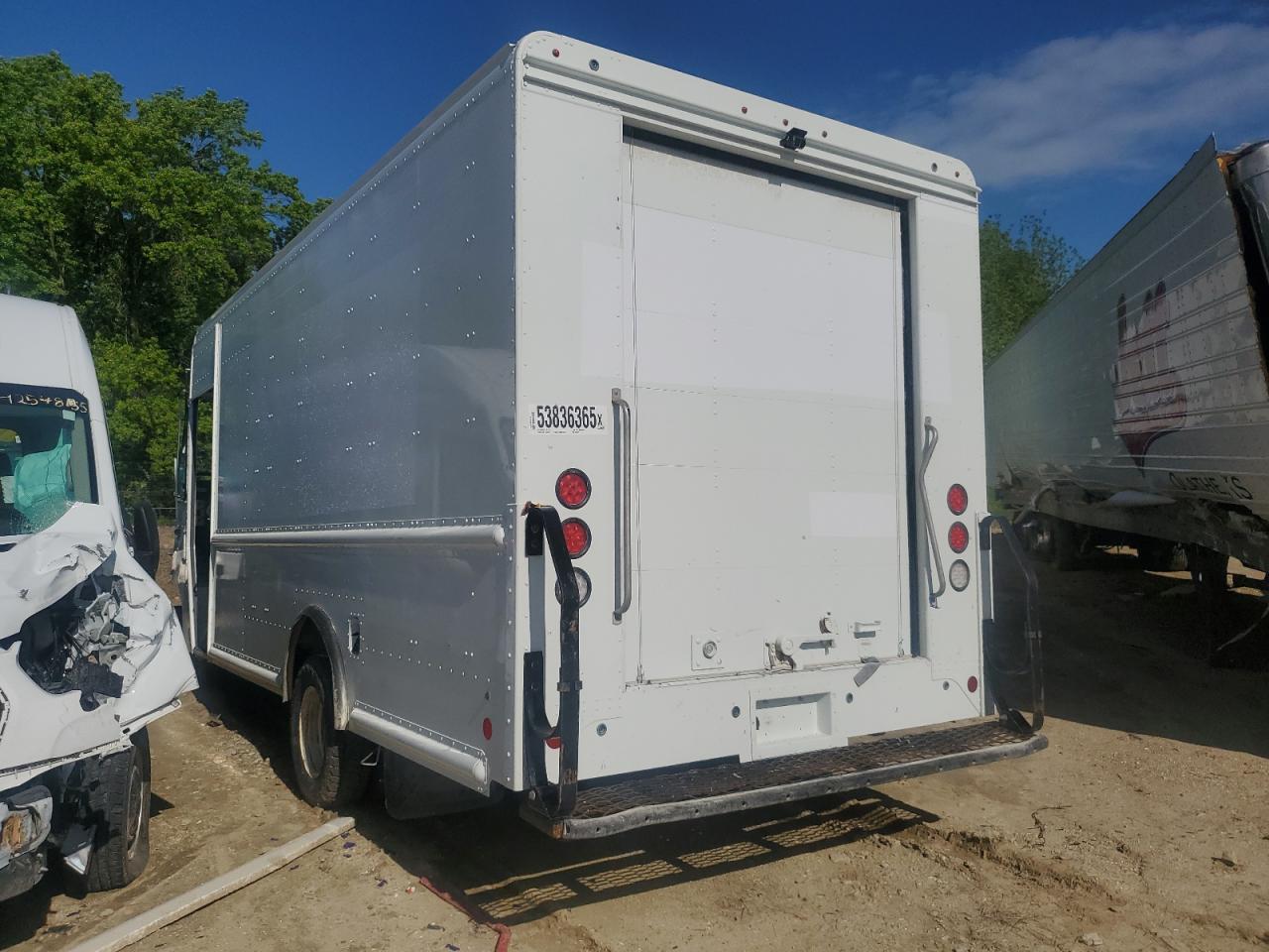 2021 Ford Econoline E450 Super Duty Commercial Stripped Chas