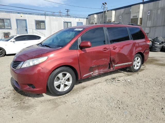 2011 Toyota Sienna LE