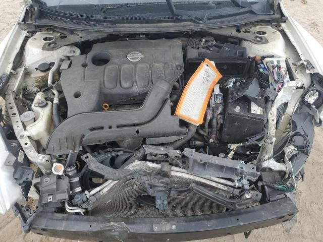 2010 Nissan Altima Base