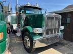 2017 Peterbilt 389