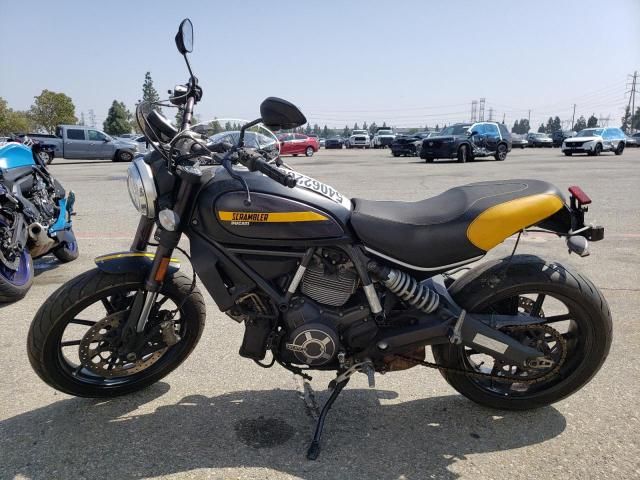 2015 Ducati Scrambler 800