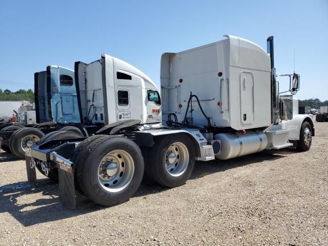 2016 Peterbilt 389 Semi Truck