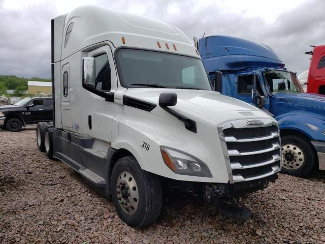2019 Freightliner Cascadia 126 Semi Truck