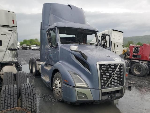 2018 Volvo VNL Semi  Truck
