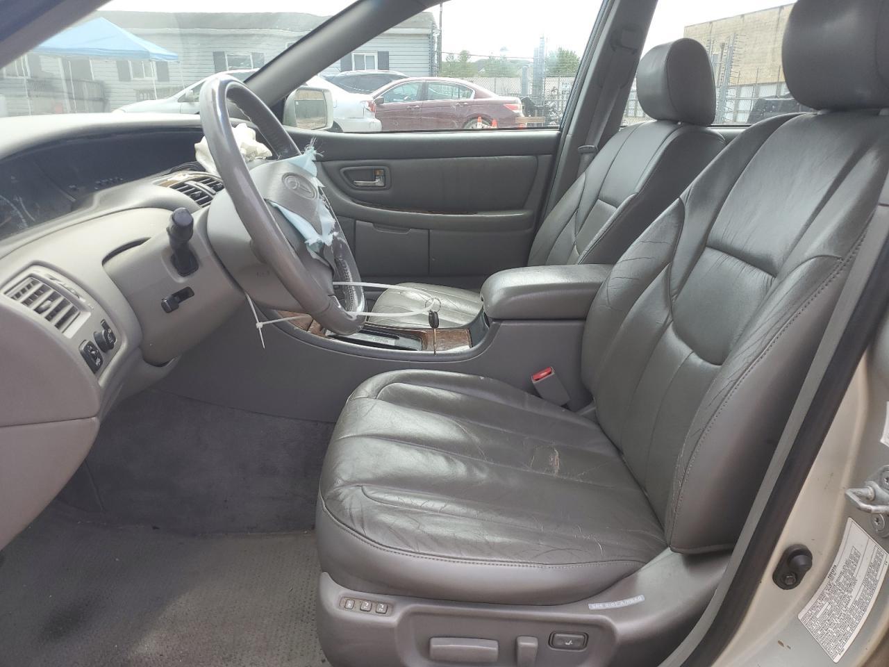 2000 Toyota Avalon xl